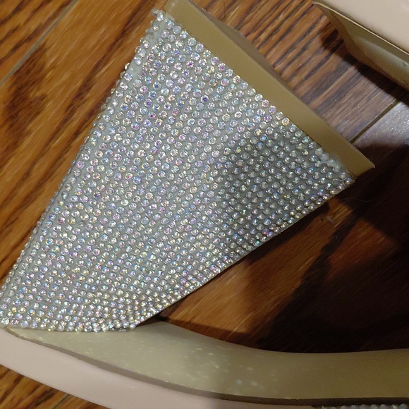 Bamboo Silver and Tan Women's Heels - Picture 6 of 9